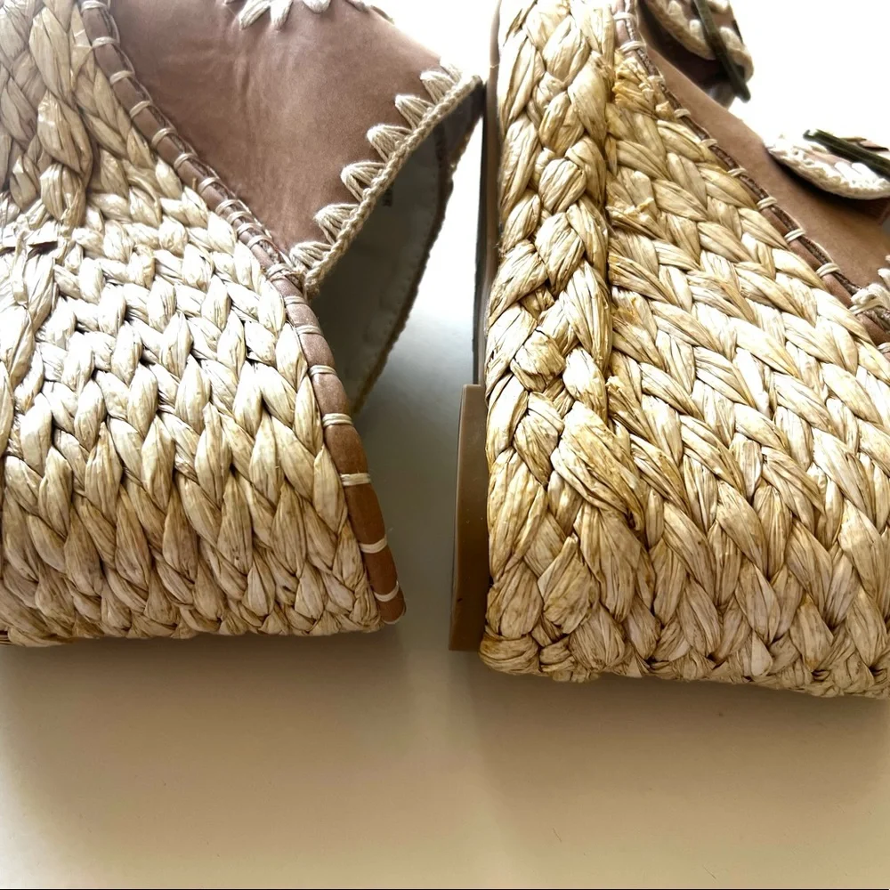 Oasis Society Rae Embroidered Espadrille Wedge Sandals Tan Size 7.5 RT $130